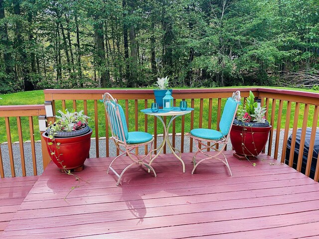 2105 Larkspur Ln, Tobyhanna, PA 18466 - floor plan / room layout