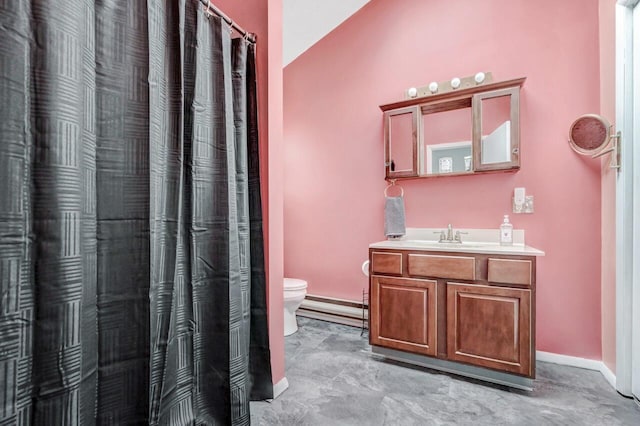 bathroom with curtained shower, concrete floors, baseboards, toilet, and vanity