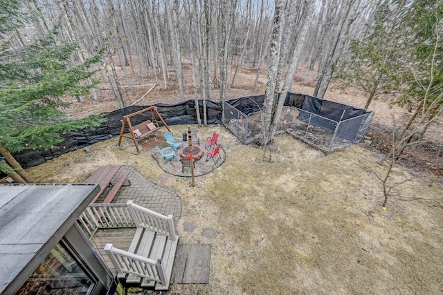 view of yard featuring a fire pit