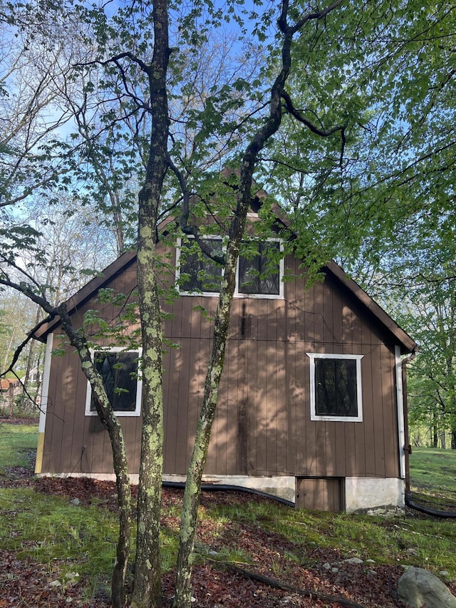 view of home's exterior
