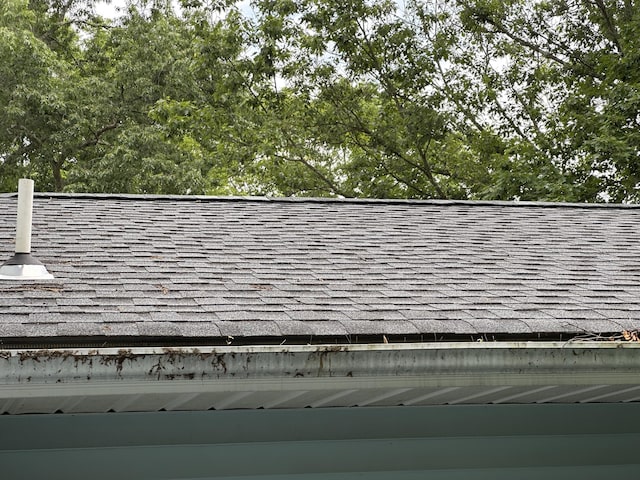 110 Alwen Ave, East Stroudsburg, PA 18301 - exterior view of roof with shingles