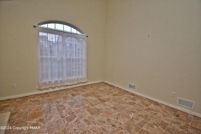 127 Bethpage Ter, Easton, PA 18042 - unfurnished room featuring baseboards