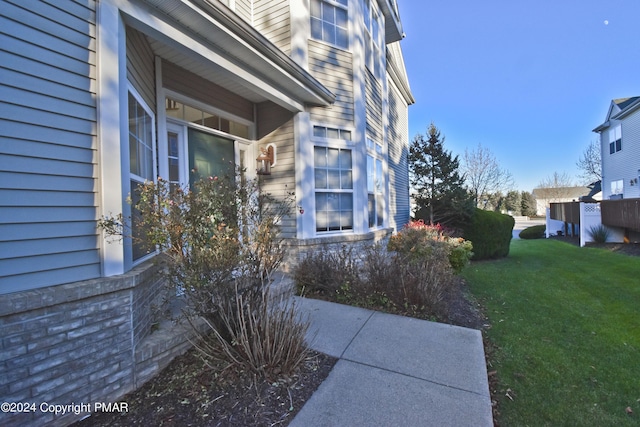 127 Bethpage Ter, Easton, PA 18042 - view of side of home featuring a yard