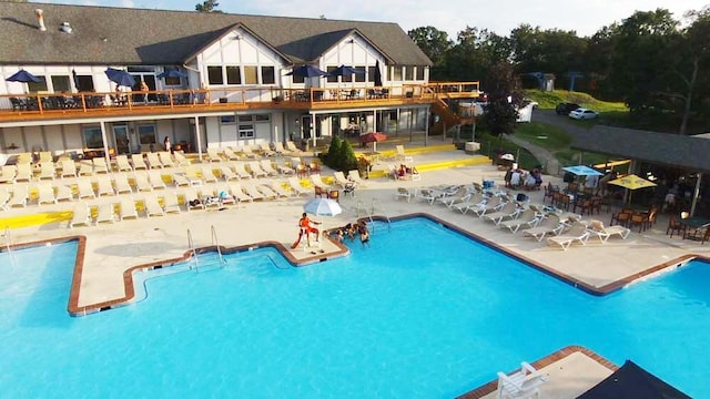 119 Sterling Cir, Bushkill, PA 18324 - community pool featuring a patio area