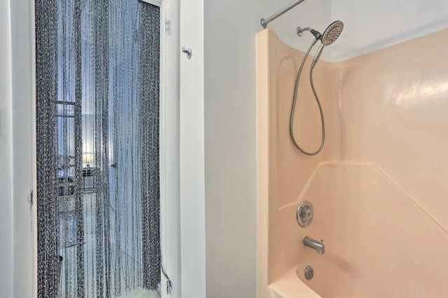 348 Fernwood Dr, East Stroudsburg, PA 18301 - bathroom with shower / tub combination