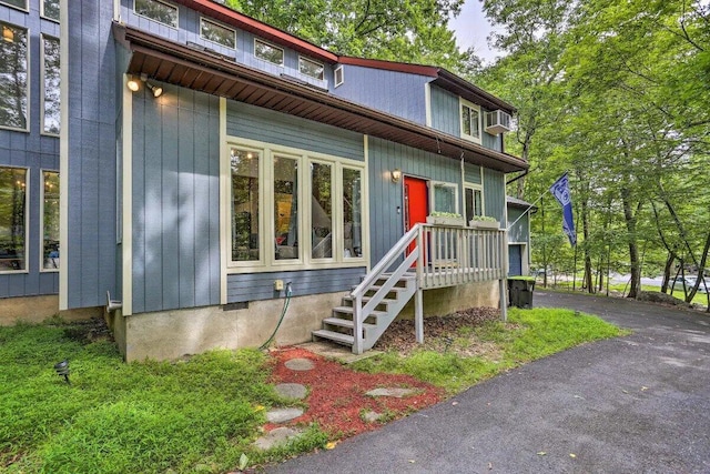 348 Fernwood Dr, East Stroudsburg, PA 18301 - view of front facade with cooling unit