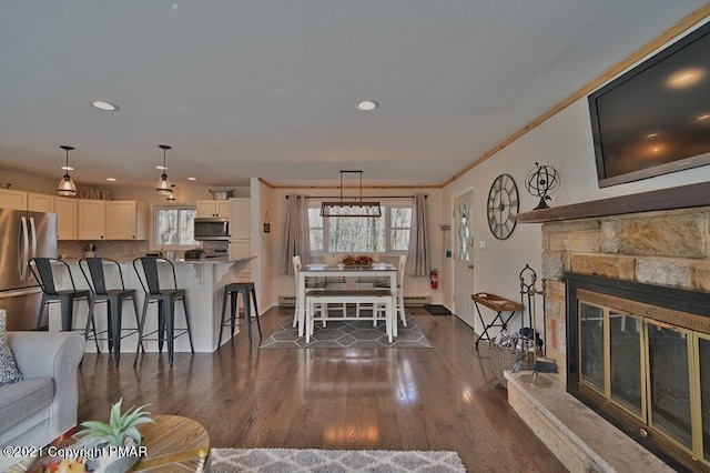 36 Maplewood Rd, Lake Harmony, PA 18624 - living area featuring dark wood-type flooring, recessed lighting, baseboards, and a fireplace