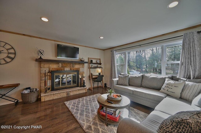 36 Maplewood Rd, Lake Harmony, PA 18624 - living area featuring wood finished floors, crown molding, a fireplace, and recessed lighting