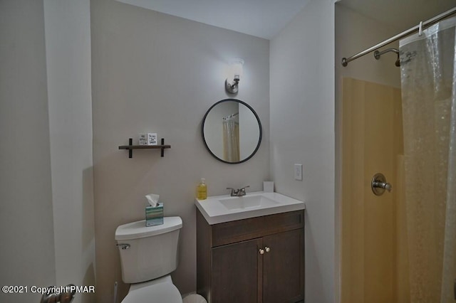 36 Maplewood Rd, Lake Harmony, PA 18624 - full bathroom with vanity, toilet, and a shower with shower curtain