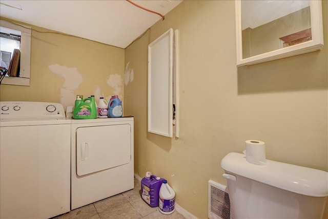 154 Elgin Way, Bushkill, PA 18324 - laundry room featuring laundry area, visible vents, tile patterned flooring, baseboards, and separate washer and dryer