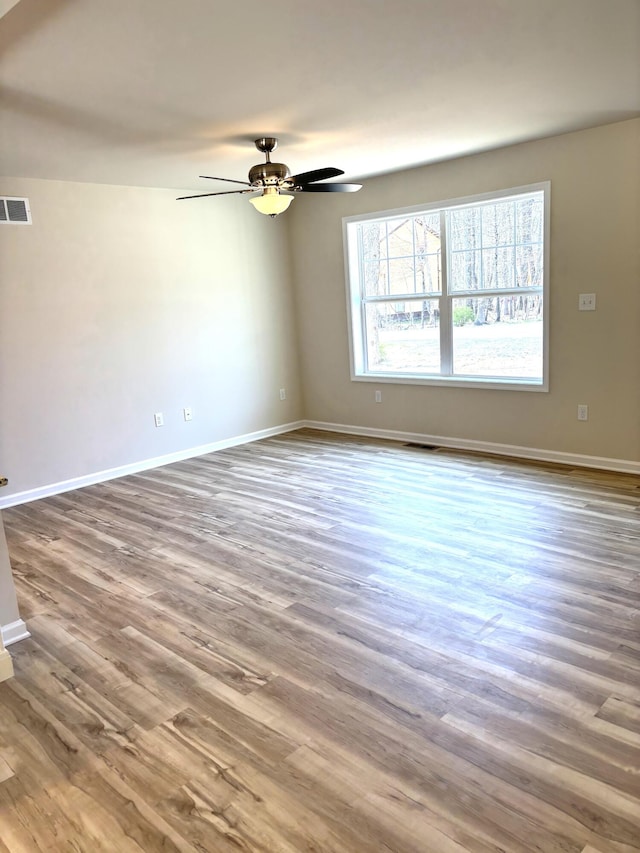 20 Leaf Ct, East Stroudsburg, PA 18302 - spare room featuring wood finished floors, ceiling fan, and baseboards