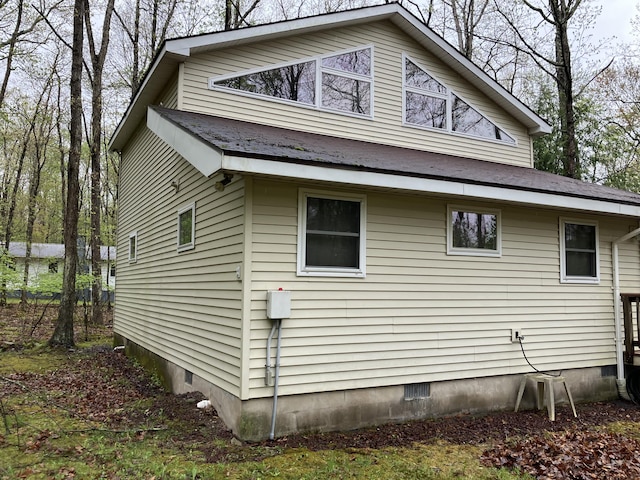 20 Horseshoe Dr, White Haven, PA 18661 - view of side of home featuring crawl space