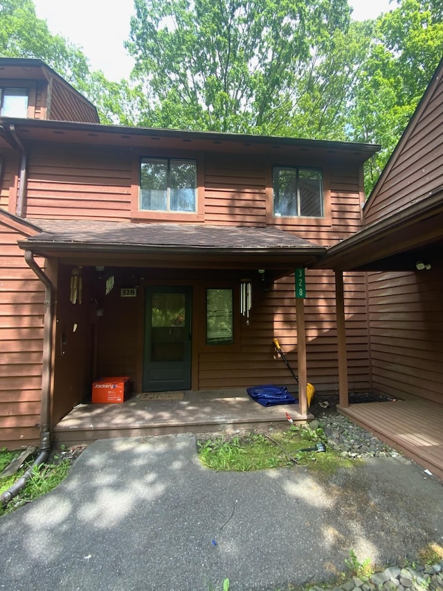 328 Crewe Ct, Bushkill, PA 18324 - property entrance featuring covered porch
