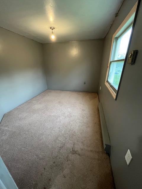 501 Lake Spangenberg Rd, Jefferson Township, PA 18436 - unfurnished room with carpet