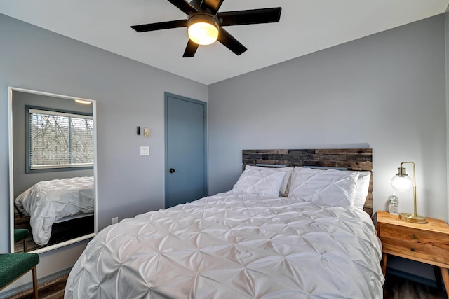 bedroom with ceiling fan