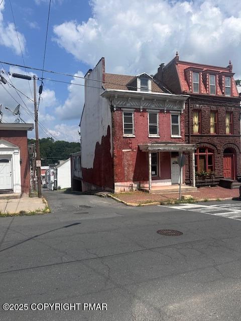 622 Mahantongo St St, Pottsville, PA 17901 - photo 1