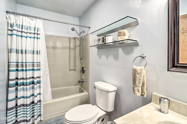 296 Overlook Way, Tannersville, PA 18372 - bathroom with toilet and shower / tub combo