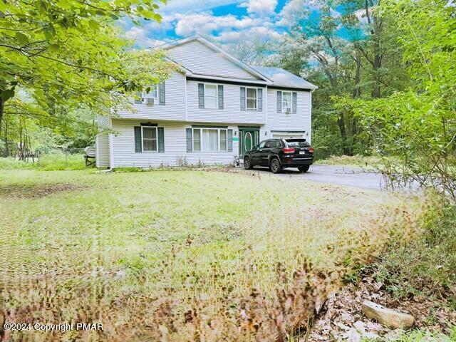 Listing photo 3 for 1162 Colt Ln, Pocono Summit PA 18346