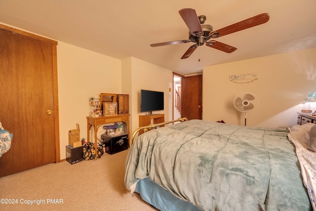 bedroom featuring carpet and ceiling fan