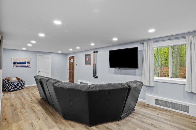 19 Conservancy Ct, Gouldsboro, PA 18424 - living area featuring recessed lighting, baseboards, and light wood-style flooring