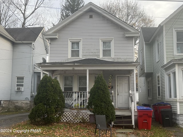 view of front of home with covered porch