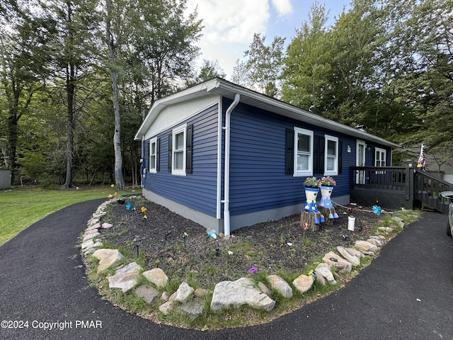 Listing photo 3 for 482 Alter Ave, Pocono Summit PA 18346