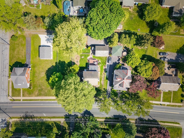 631 Main St, Tatamy, PA 18085 - aerial perspective of suburban area