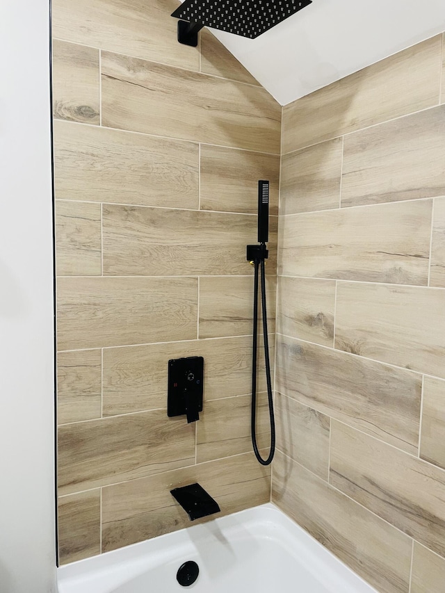 1216 Winding Way, Tobyhanna, PA 18466 - full bath with washtub / shower combination