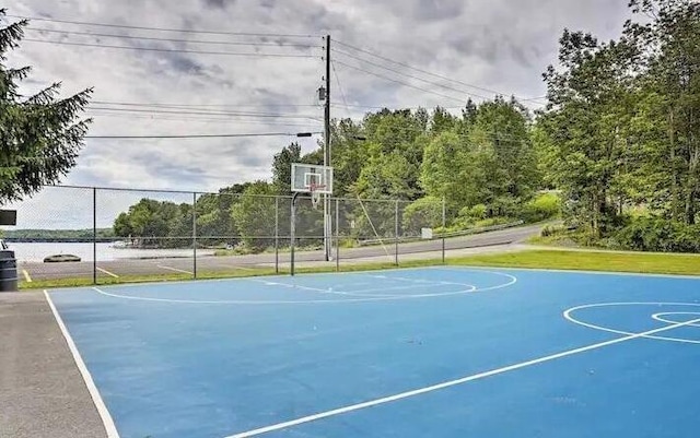 3526 Burnwood Pt, Lake Ariel, PA 18436