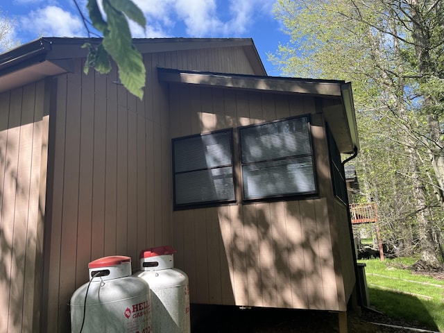 1076 Knollwood Dr, Tobyhanna, PA 18466 - view of home's exterior