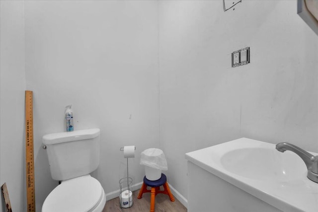 41 Pinoak Dr, Jim Thorpe, PA 18229 - bathroom featuring toilet and baseboards
