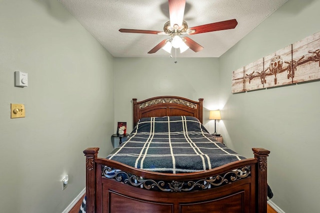 108 Bayberry Ct, Stroudsburg, PA 18360 - bedroom featuring a textured ceiling and a ceiling fan