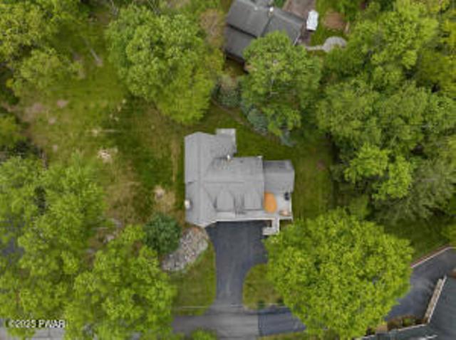 7 Shore Line Dr, Lakeville, PA 18438 - drone / aerial view