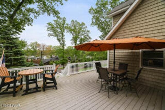 7 Shore Line Dr, Lakeville, PA 18438 - deck with outdoor dining space