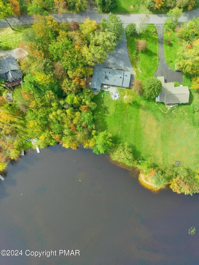 368 Stillwater Dr, Pocono Summit, PA 18346