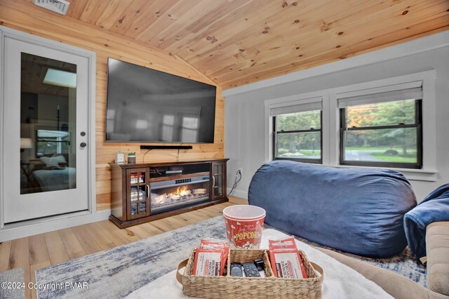 368 Stillwater Dr, Pocono Summit, PA 18346