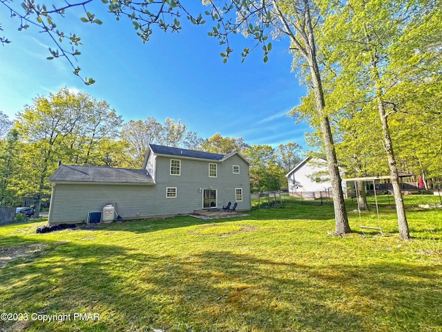 158 Davis Cir, Bushkill, PA 18324 - rear view of property