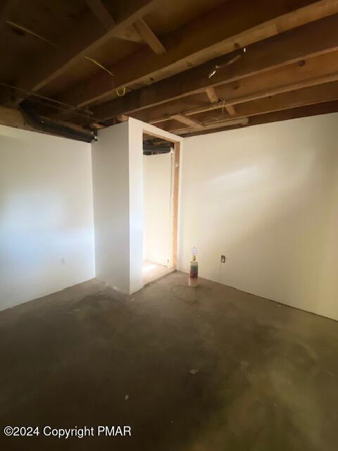 2086 Glenwood Ln, Lake Ariel, PA 18436 - view of unfinished basement
