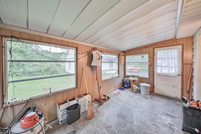 60 Maple Dr, Palmerton, PA 18071 - sunroom featuring vaulted ceiling
