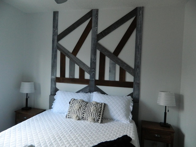 7086 Boulder Ct, Tobyhanna, PA 18466 - view of bedroom