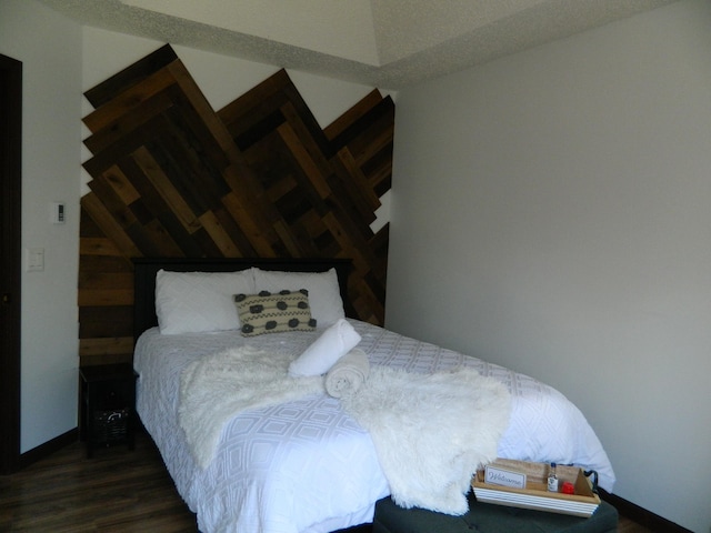 7086 Boulder Ct, Tobyhanna, PA 18466 - bedroom with wood finished floors and baseboards