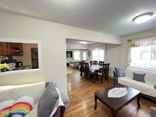 9424 Juniper Dr, Tobyhanna, PA 18466