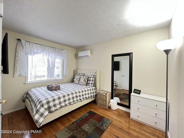 9424 Juniper Dr, Tobyhanna, PA 18466
