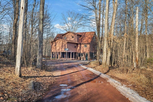 exterior space featuring driveway