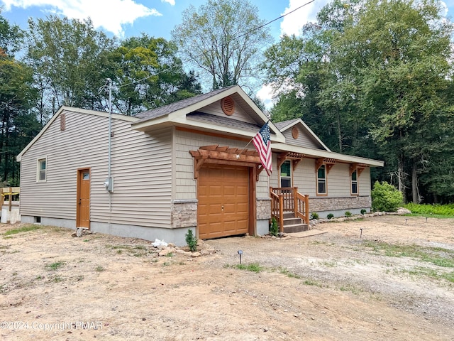 view of front facade featuring a garage