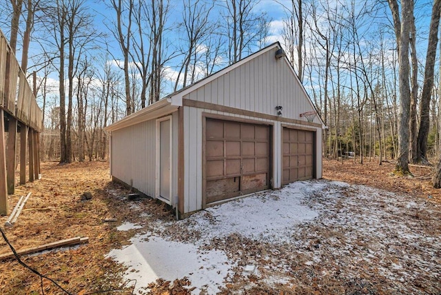 view of detached garage