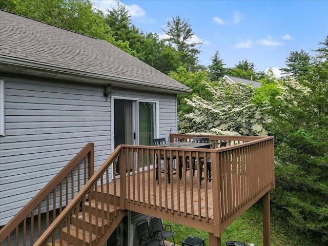 838 Cayuga Way, Stroudsburg, PA 18360 - deck with stairs