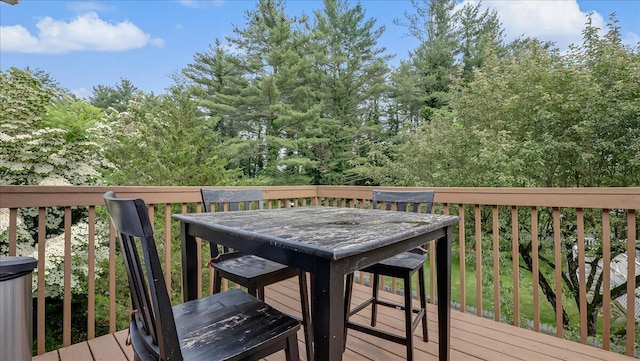 838 Cayuga Way, Stroudsburg, PA 18360 - deck featuring outdoor dining area