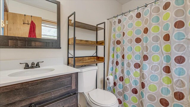 838 Cayuga Way, Stroudsburg, PA 18360 - full bathroom with vanity and a shower with shower curtain