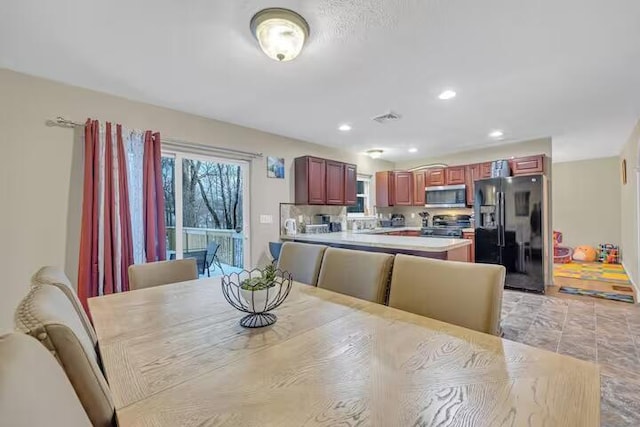 7075 Boulder Ct, Tobyhanna, PA 18466 - dining room featuring recessed lighting